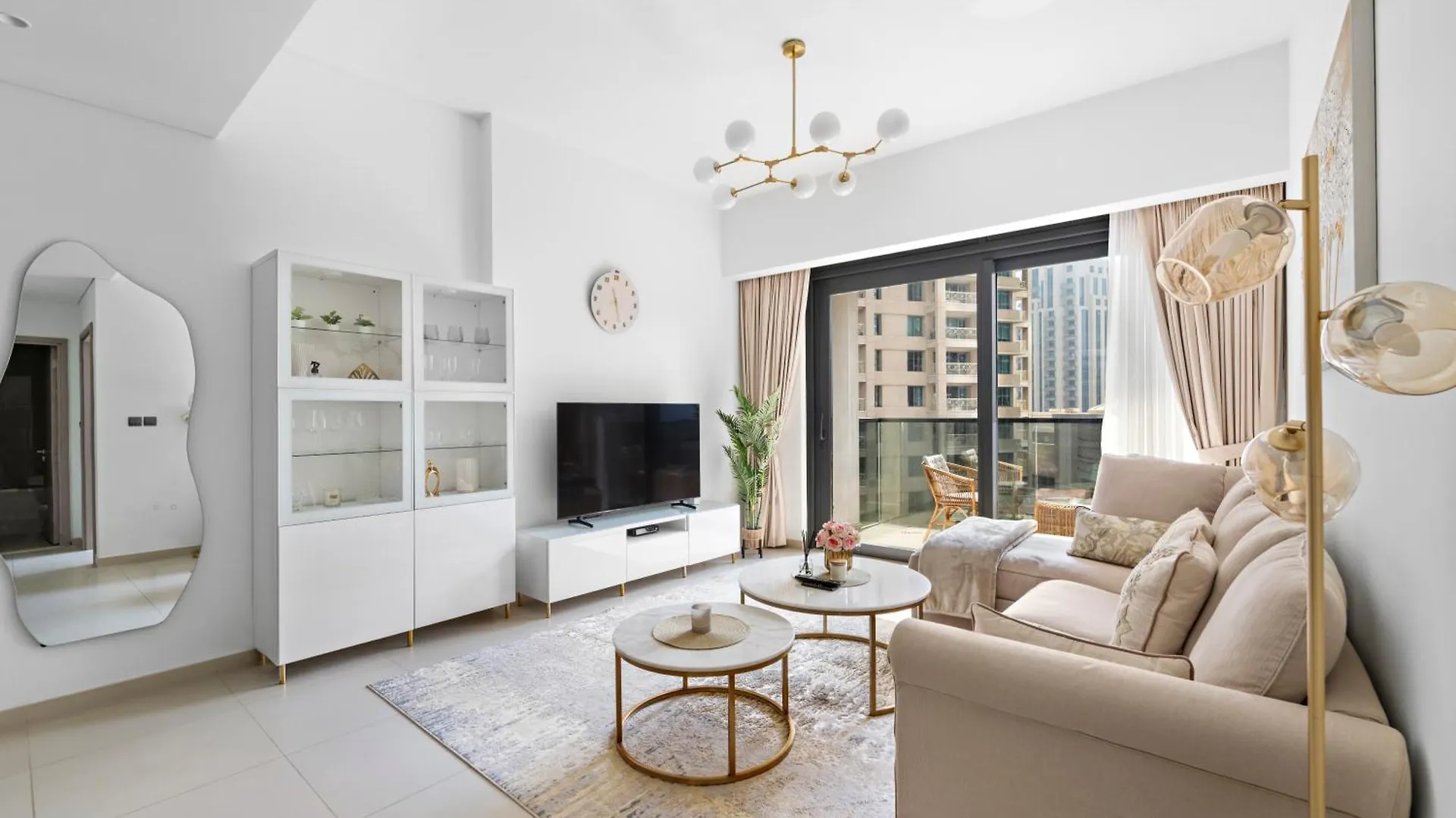 1Br Act I Act II T2, Downtown Dubai Apartment