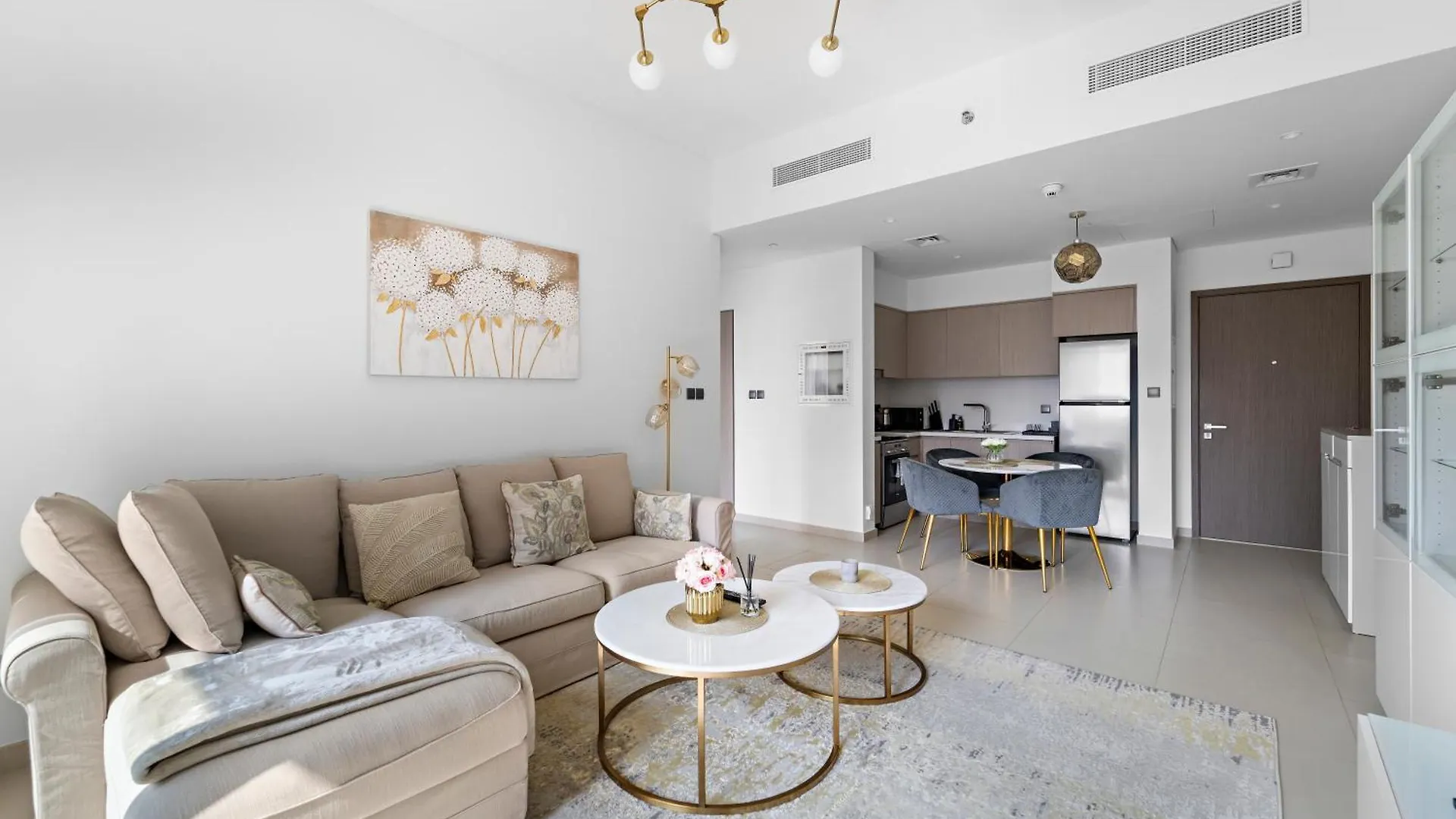 1Br Act I Act II T2, Downtown Dubai Apartment